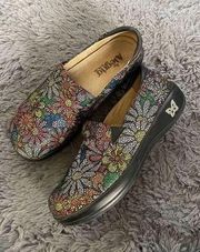 Alegria leather slip on clogs rainbow daisy print 37/7