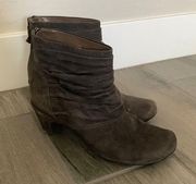 Earthies heeled booties