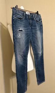 Skyline Ankle Peg Skinny Jeans Size: 26