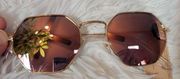 NWT Frye and Co. Women's Gold Toned Sunglasses