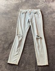 distressed light blue Le Skinny De Jeanne Crop Jeans ( 25 )