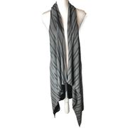 Poetry Women’s Grey Striped Open Front Sleeveless Cardigan