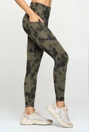 EVCR Liz Agave Silky Tie Dye Pockets 7/8 Leggings Army Green Black Size Small