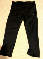 Nike Dri-Fit Cropped Leggings