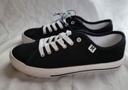 Hurley Black White Ceta Suede Tie Lace Low Top Women's Sneakers Size 7.5