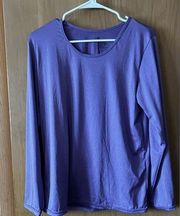Women’s Lavender Athletic Long Sleeve Top Size Medium