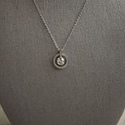 Swarovski floating crystal pendant necklace with surrounding crystal circle NWOT