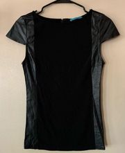 Alice +Olivia Black Leather Panel Short Sleeved Tee Size XS