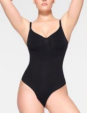 NWOT Skims Sculpting Briefs Bodysuit Size S/M Black