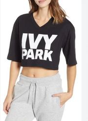 Women’s Ivy Park Cropped Logo Tee Size Medium Relaxed Fit V Neck Black