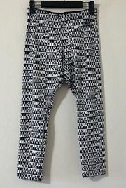 Nike  Black White Logo Printed Cropped Leggings Size Medium