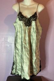 JACLYN Smith Black/Silver Nightgown Size XL