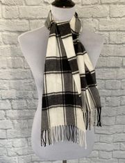 cashmink black & white plaid scarf w/fringe 53”x11”