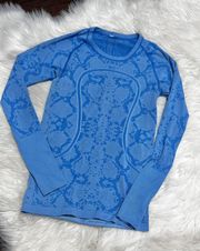 Swiftly Tech Long Sleeve Crew Heathered Pipe Dream snakeskin Blue