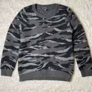 Barefoot Dreams CozyChic Knit Seaside Zebra Camo Pullover Sweater Size Medium