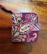 Vera Bradley Piccadilly Plum quilted wallet EUC pink plum bifold snap closure