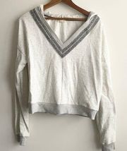 ⭐️ Hem & thread v-neck cropped hoodie size large