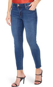 Skinny Icon Mid-Rise Jeans