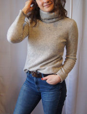 Women’s Grey Turtleneck Knit Sweater Wool & Cashmere Blend