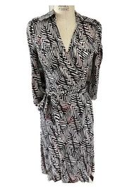 Diane von Furstenberg 100% Silk Zig Zag Wrap Dress Size 10