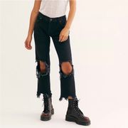 We The Free Maggie Mid Rise Straight Leg Jeans in Faded Black in Size 30