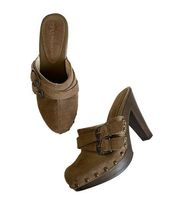 Dana Buchman Women's Hazelton Desert Clogs Beige Suede Leather Heels Size 6