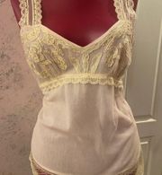 Vintage 2000s dELiA*s lace embroidered tank in pink and cream size medium