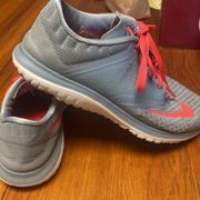 Nike Grey womens  running shoe size 7.5