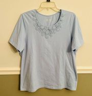 Denim & Co. Light Blue Short Sleeve Scoop Neck Top with Floral Appliqué Medium