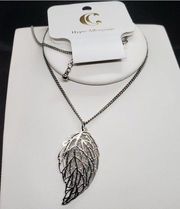 NWT Charming Charlie Silver Leaf Necklace