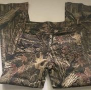 Mossy Oak women’s camo outdoor bootcut pants, size 14