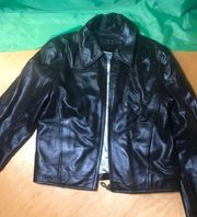 Vintage  Women’s 100% Genuine Leather Jacket Size S - Rare Find!