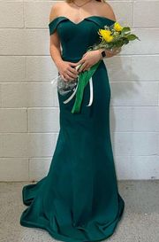Elegant Green Off The Shoulders Prom Dress