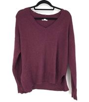 Melrose & Market Size Medium Maroon V-Neck Sweater Distressed