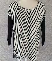 Cherish zigzag blouse size medium