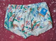 Nwt floral shorts size large Columbia