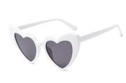 White cat-eye Lolita heart sunglasses 🤍 NIB