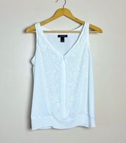 White WHBM Embroidered V-Neck Blouse Size S VGUC