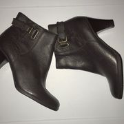 New St. John Bay Brown Booties Sz 8