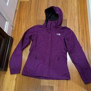 The North Face Women's Resolve Hooded windbreaker outdoor guy rain  Jacket XS