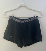 Under Armour / Black / Athletic Shorts / S