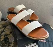 Bonnibel Micah Women's White Slide Sandals Gold Trim Double Strap Size 6.5