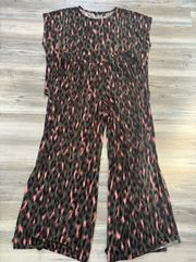 G By Giuliana XL, 2 piece  Set, shirt and pants,very stretchy, NWOT, shirt- pit to pit is 26, length is 24, pants-inseam is 30, pants have side slits as shown in pics