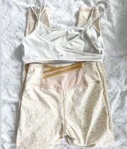 NWT Fabletics Workout Set Outfit Leggings Sports Bra XS Small Cream Beige Outfit