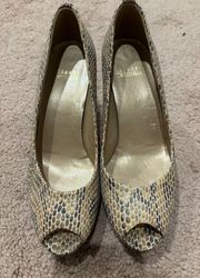 Peep Toe Snake Pumps Size 7.5