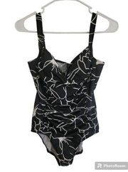 Croft & Barrow Size 12 Black and White Floral One Piece Swimsuit