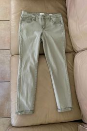 EUC  ROLLED CROP SKINNY JEANS