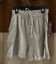 Women’s waist shorts