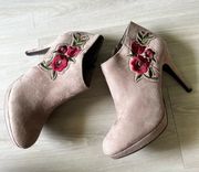 Impo Ornare Suede Embroidered Red Rose Ankle Boots Side Zip Size 7.5