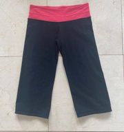 Lululemon Black Crop pants with Pink band